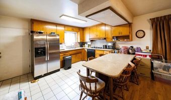 908 Bear Valley Pkwy, Escondido, CA 92025