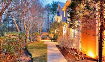 60 Pheasant Dr, East Greenwich, RI 02818