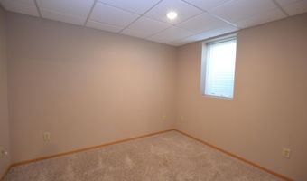 314 S 9th St, Aberdeen, SD 57401