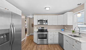 33 Belmont Ave, East Providence, RI 02914