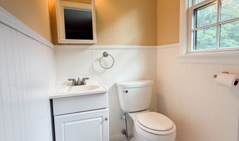 14 E Gate Rd, Danbury, CT 06811