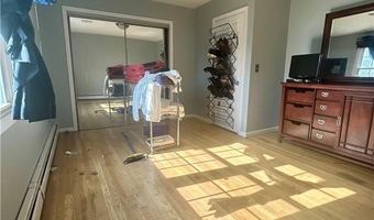 140 Alden Ave, Warwick, RI 02886