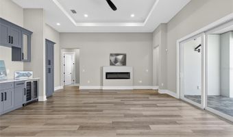 614 PINCKNEY Dr, Apollo Beach, FL 33572