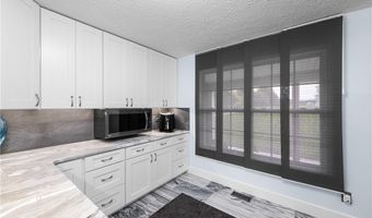 1795 New Milford Rd, Atwater, OH 44201