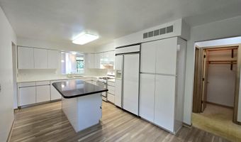 2782 Maitland Dr, Ann Arbor, MI 48105