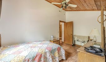 180 Lynn Ln, Big Sandy, TN 38221