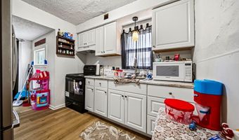 618 W 57th St, Ashtabula, OH 44004