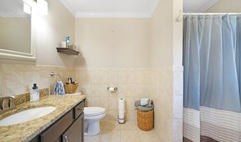 489 Main St, Acushnet, MA 02743