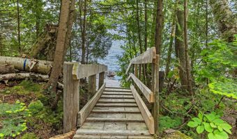 1048 Cottage Rd, Averill, VT 05903