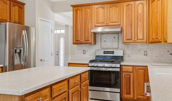 21565 CENTER POINT Cir, Ashburn, VA 20147