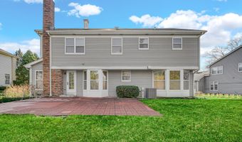 4245 N Highland Ave, Arlington Heights, IL 60004