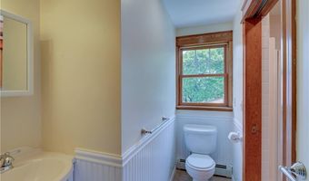 127 Foote St, Barrington, RI 02806
