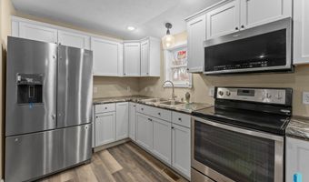 307 W Oak St, Beresford, SD 57004