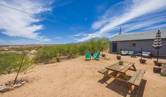 370 E Silverwood Ln, Benson, AZ 85602