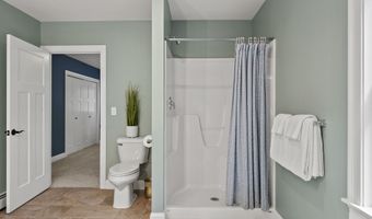 271 Red Gate Ln, Acton, ME 04001
