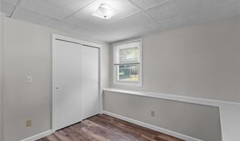 25 High St, Warwick, RI 02886