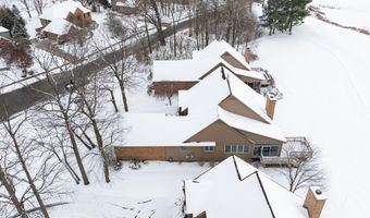 2222 Stonebridge Dr N, Ann Arbor, MI 48108