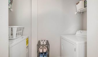 1405 Town Home Dr, Apex, NC 27502