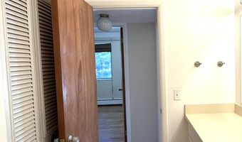 1209 Island Dr 104, Ann Arbor, MI 48105