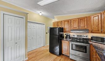 160 Ginsburg Cir, Albrightsville, PA 18210
