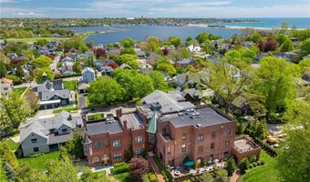 78 Rhode Island Ave 8, Newport, RI 02840