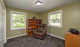204 E Madison Dr, Polk City, IA 50226