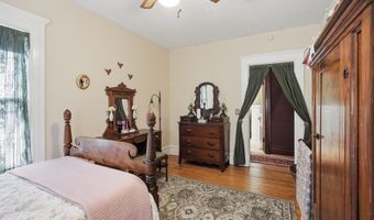 108 W Main St, Amherst, OH 44001