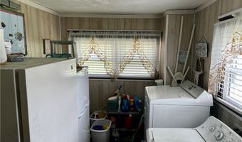 101 Lyons St, Adena, OH 43901