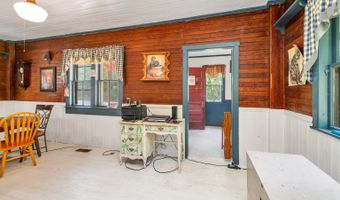 570 Maplewood Rd, Parsonsfield, ME 04047