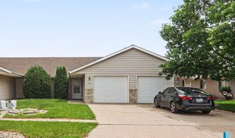 412 N 9th Ave, Brandon, SD 57005