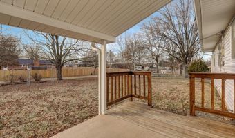 1313 S Madison Ave, Aurora, MO 65605