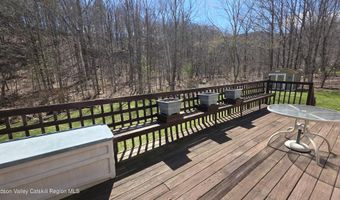 141 Old S Durham Hwy, Acra, NY 12405