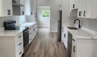 69870 Wolcott Rd, Armada, MI 48005