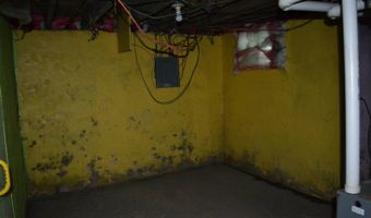 28 N. Third St, Albion, IL 62806