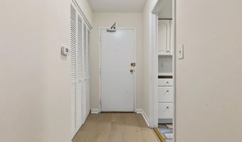 4970 BATTERY Ln 108, Bethesda, MD 20814