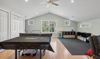 5 Harmony Way, Falmouth, ME 04105