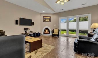 44 Pacifico Dr, Asheville, NC 28806