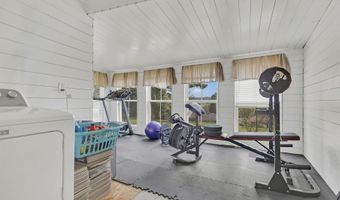 1744 Parkview Dr, Bedford, IN 47421