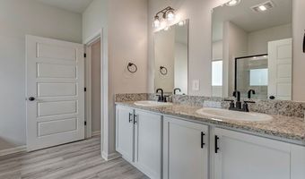12813 LEGACY OAKS Ave, Baton Rouge, LA 70818