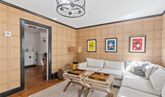 35 Second St, Newport, RI 02840