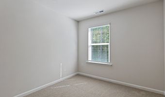 217 Maddox Dr, Aberdeen, NC 28315