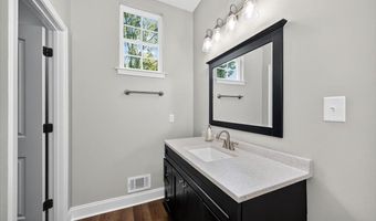 601 Springdale Woods Dr, Macon, GA 31210