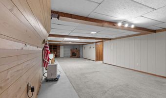 630 W CAPITOL Dr, Appleton, WI 54911