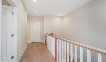 22 Edmund Way 22, Middletown, NJ 07748