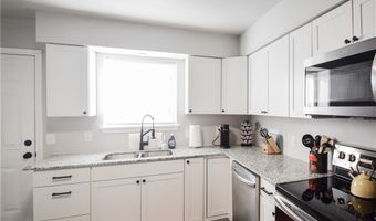 1306 SE C St, Bentonville, AR 72712
