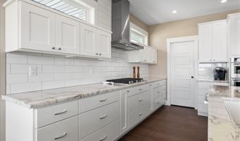 6801 Skycrest Dr, Billings, MT 59106