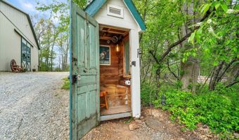 8272 WOODBINE Rd, Airville, PA 17302