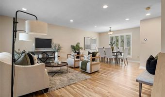 2561 Hidden Meadow Ln, Ballwin, MO 63021