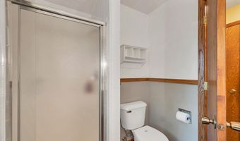8 HILLTOP Ct, Appleton, WI 54914