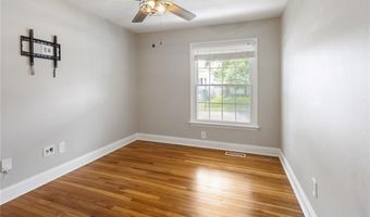 407 Palermo Dr, Ballwin, MO 63021